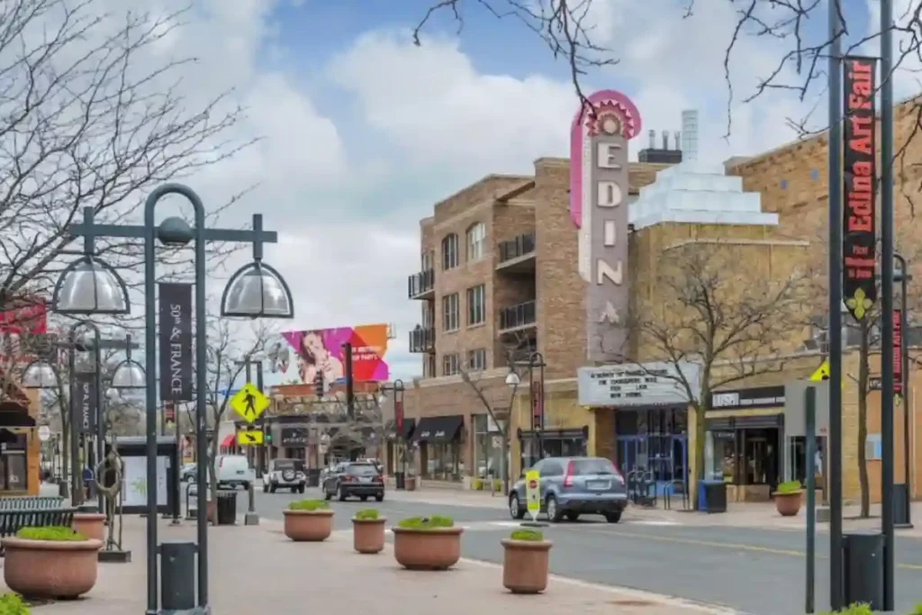 Edina, MN